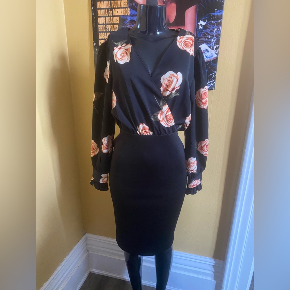 Chic Black Floral Long Sleeve Dress NWT